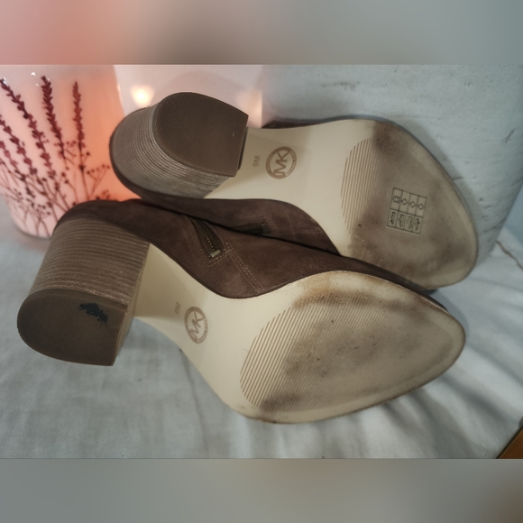 Michael Kors Suede Brown High Heel Ankle Boots Side Zip Sz 9 M Womens - Picture 5 of 11